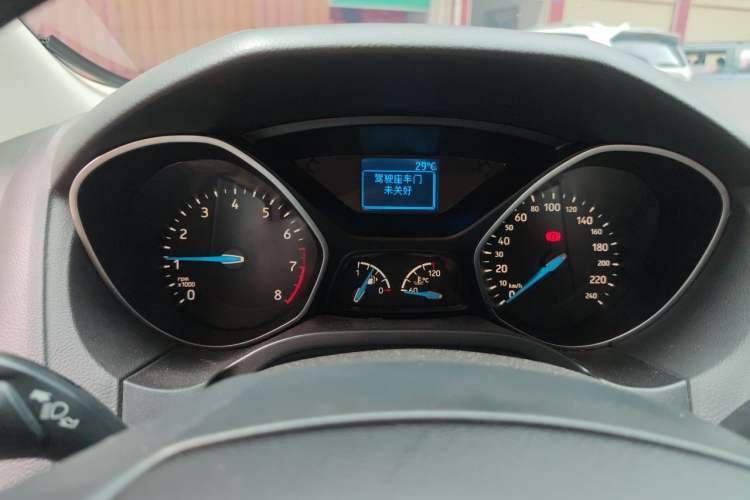 Used Ford Focus 2017 Hatchback 1.6L Manual Fashion Edition SmartDrive Version Instrument Cluster