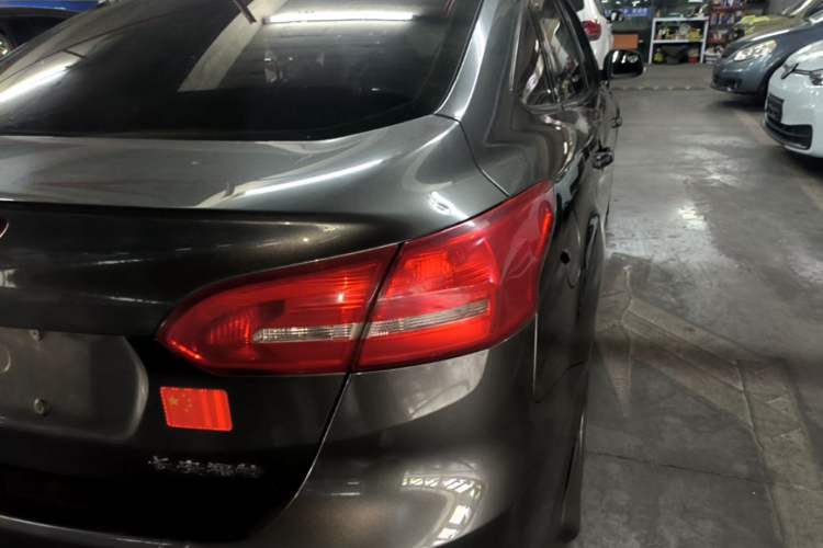 Used Ford Focus 2017 Sedan 1.6L Manual Fashion Edition Smart Drive Version Right Rear Taillight