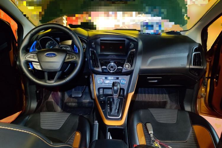 Used Ford Focus 2017 Hatchback EcoBoost 180 Automatic Sport Model Center Console
