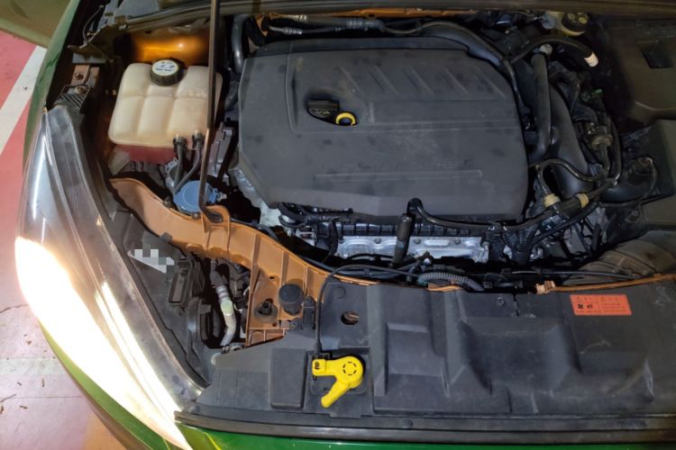 Used Ford Focus 2017 Hatchback EcoBoost 180 Automatic Sport Model Engine Bay Right