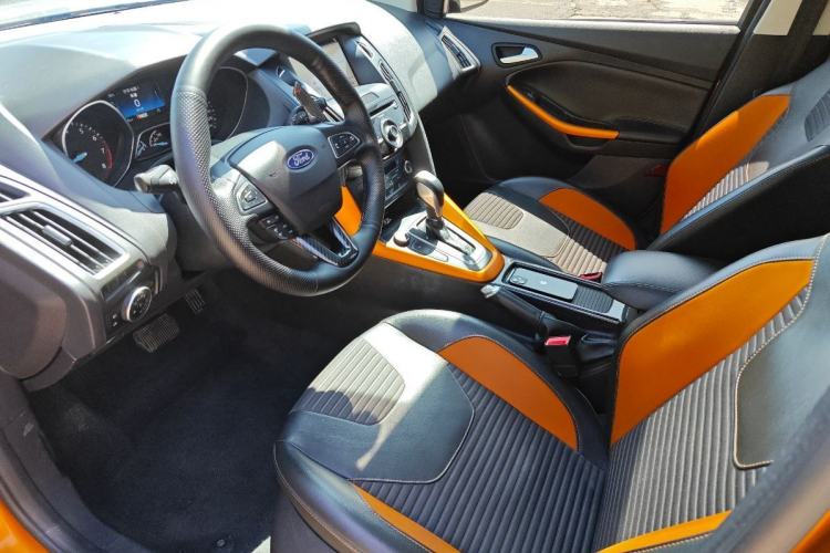 Used Ford Focus 2017 Hatchback EcoBoost 180 Automatic Sport Model Interior 4