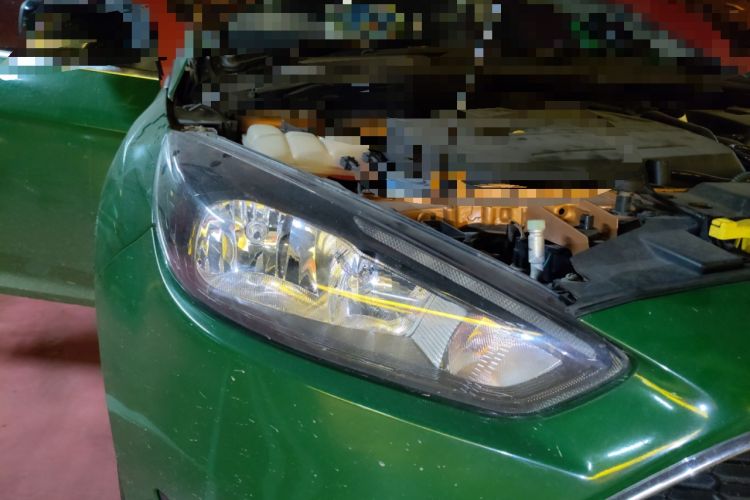Used Ford Focus 2017 Hatchback EcoBoost 180 Automatic Sport Model Right Front Headlight