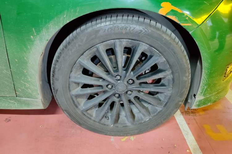 Used Ford Focus 2017 Hatchback EcoBoost 180 Automatic Sport Model Right Front Wheel Hub