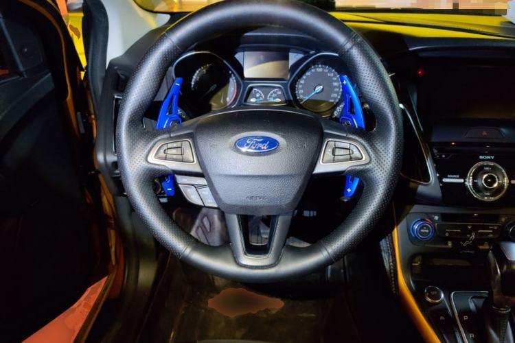 Used Ford Focus 2017 Hatchback EcoBoost 180 Automatic Sport Model Steering Wheel