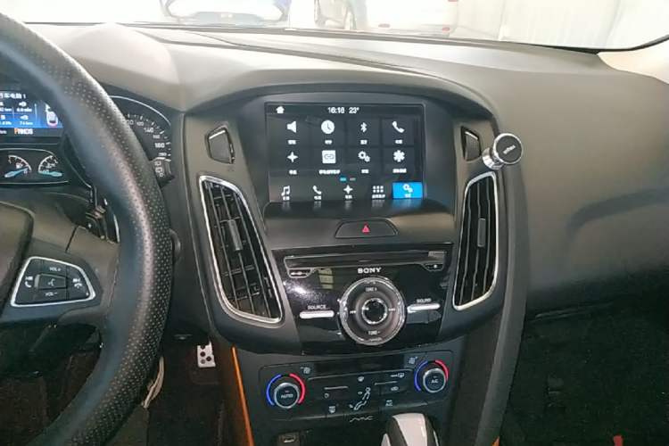Used Ford Focus 2017 Hatchback EcoBoost 180 Automatic Sport Model Audio And AC Panel