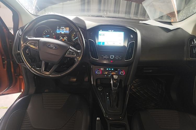 Used Ford Focus 2017 Hatchback EcoBoost 180 Automatic Elite Model Center Console