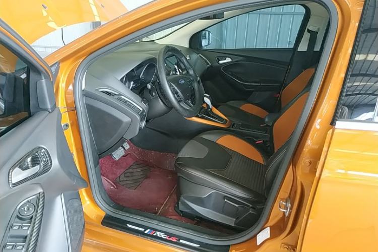 Used Ford Focus 2017 Hatchback EcoBoost 180 Automatic Sport Model Driver Seat