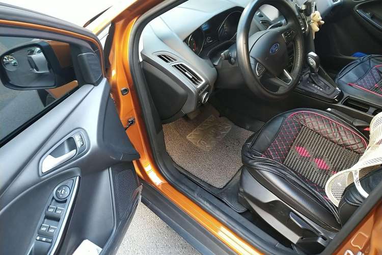 Used Ford Focus 2017 Hatchback 1.6L Automatic Fashion Edition Smart Drive Version Driver Seat