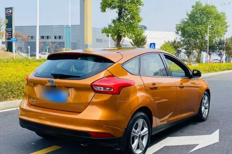 Used Ford Focus 2017 Hatchback 1.6L Automatic Comfort Plus SmartDrive Edition Exterior 3