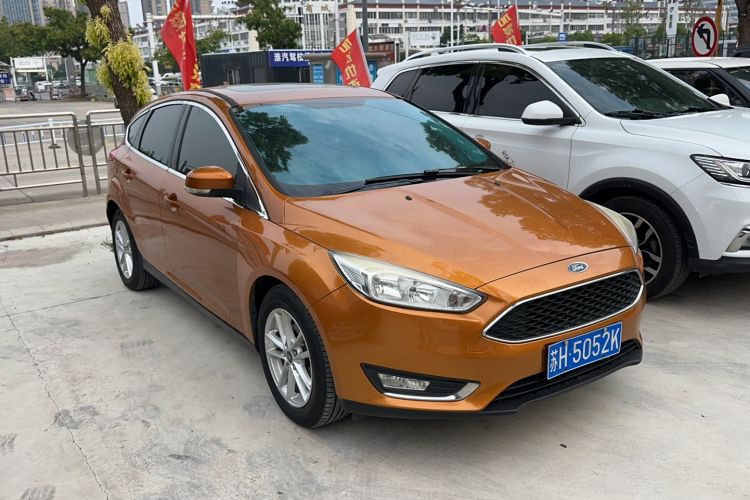 Used Ford Focus 2017 Hatchback 1.6L Automatic Fashion Edition Smart Drive Version Exterior 4