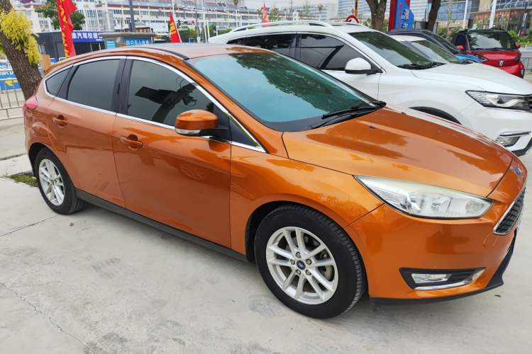Used Ford Focus 2017 Hatchback 1.6L Automatic Fashion Edition Smart Drive Version Exterior 9