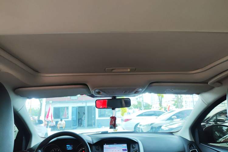 Used Ford Focus 2017 Hatchback 1.6L Automatic Fashion Edition Smart Drive Version Headliner