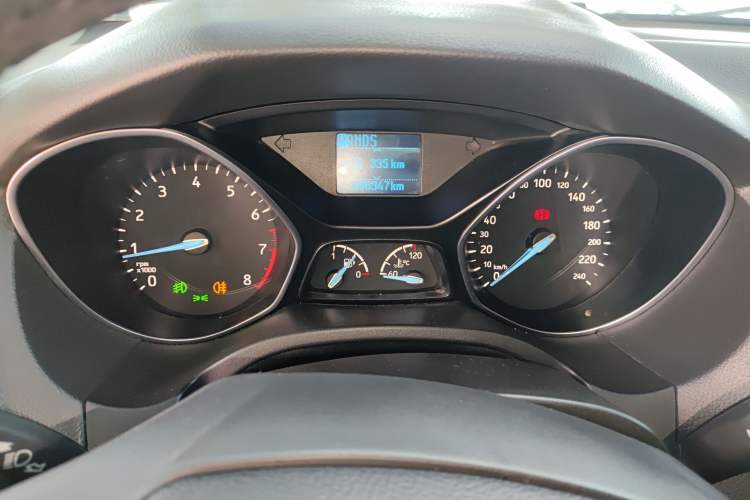 Used Ford Focus 2017 Hatchback 1.6L Automatic Fashion Edition Smart Drive Version Instrument Cluster