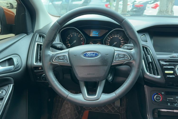 Used Ford Focus 2017 Hatchback 1.6L Automatic Fashion Edition Smart Drive Version Steering Wheel