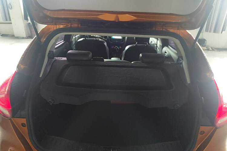 Used Ford Focus 2017 Hatchback EcoBoost 180 Automatic Elite Model Trunk