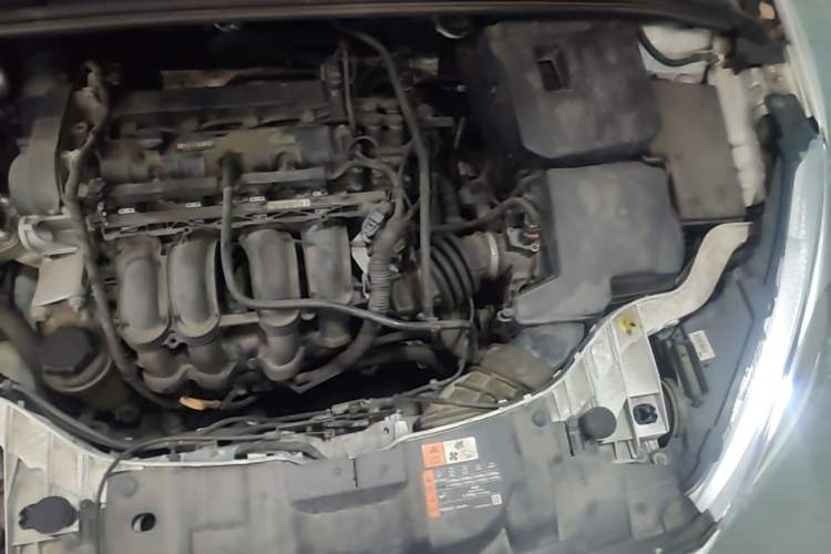Used Ford Focus 2017 Hatchback 1.6L Automatic Fashion Edition Smart Drive Version Engine Bay Left