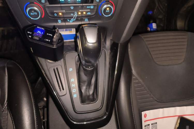 Used Ford Focus 2017 Sedan 1.6L Automatic Fashion Edition Smart Drive Version Gear Lever