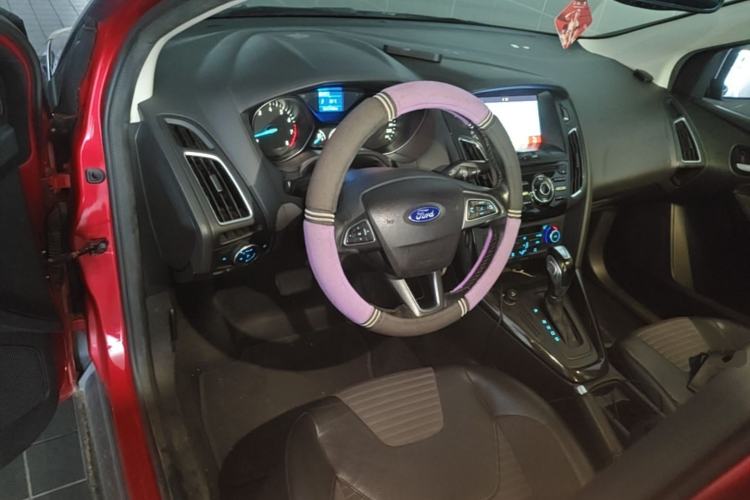 Used Ford Focus 2017 Sedan 1.6L Automatic Fashion Edition Smart Drive Version Center Console