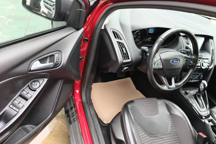 Used Ford Focus 2017 Sedan 1.6L Automatic Fashion Edition Smart Drive Version Driver Seat