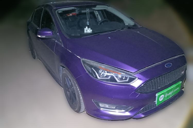 Used Ford Focus 2017 Sedan EcoBoost 180 Automatic Elite Model Front Right 45 Deg