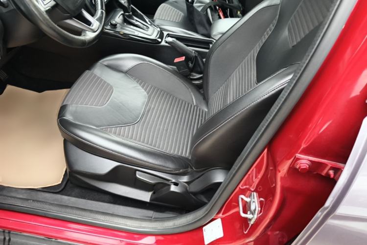 Used Ford Focus 2017 Sedan 1.6L Automatic Fashion Edition Smart Drive Version Left Front Seat