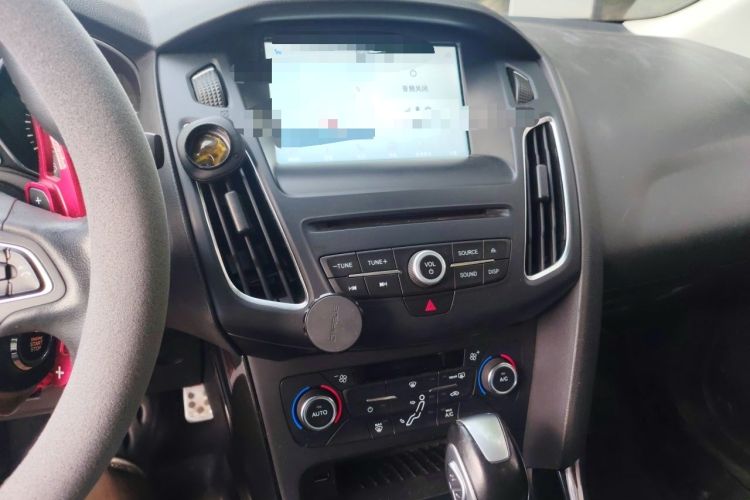 Used Ford Focus 2017 Sedan 1.6L Automatic Fashion Edition Smart Drive Version Audio And AC Panel