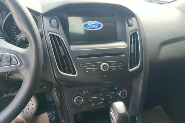 Used Ford Focus 2017 Sedan EcoBoost 180 Automatic Elite Model Audio And AC Panel