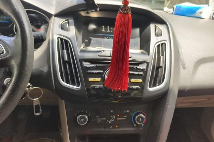 Used Ford Focus 2017 Sedan 1.6L Manual Comfort Plus SmartDrive Edition Audio And AC Panel