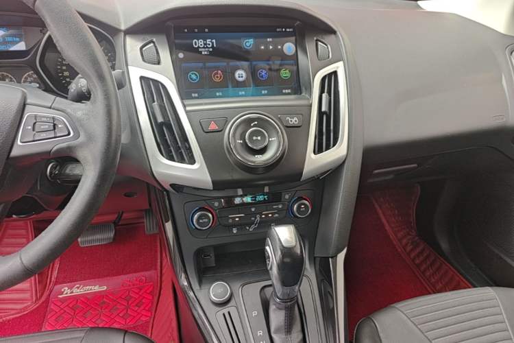 Used Ford Focus 2017 Sedan 1.6L Automatic Fashion Edition Smart Drive Version Audio And AC Panel