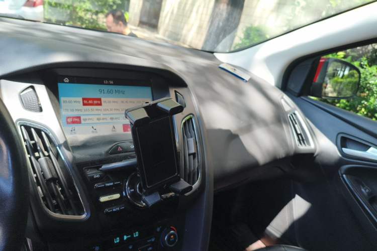 Used Ford Focus 2017 Hatchback 1.6L Manual Fashion Edition SmartDrive Version Audio And AC Panel