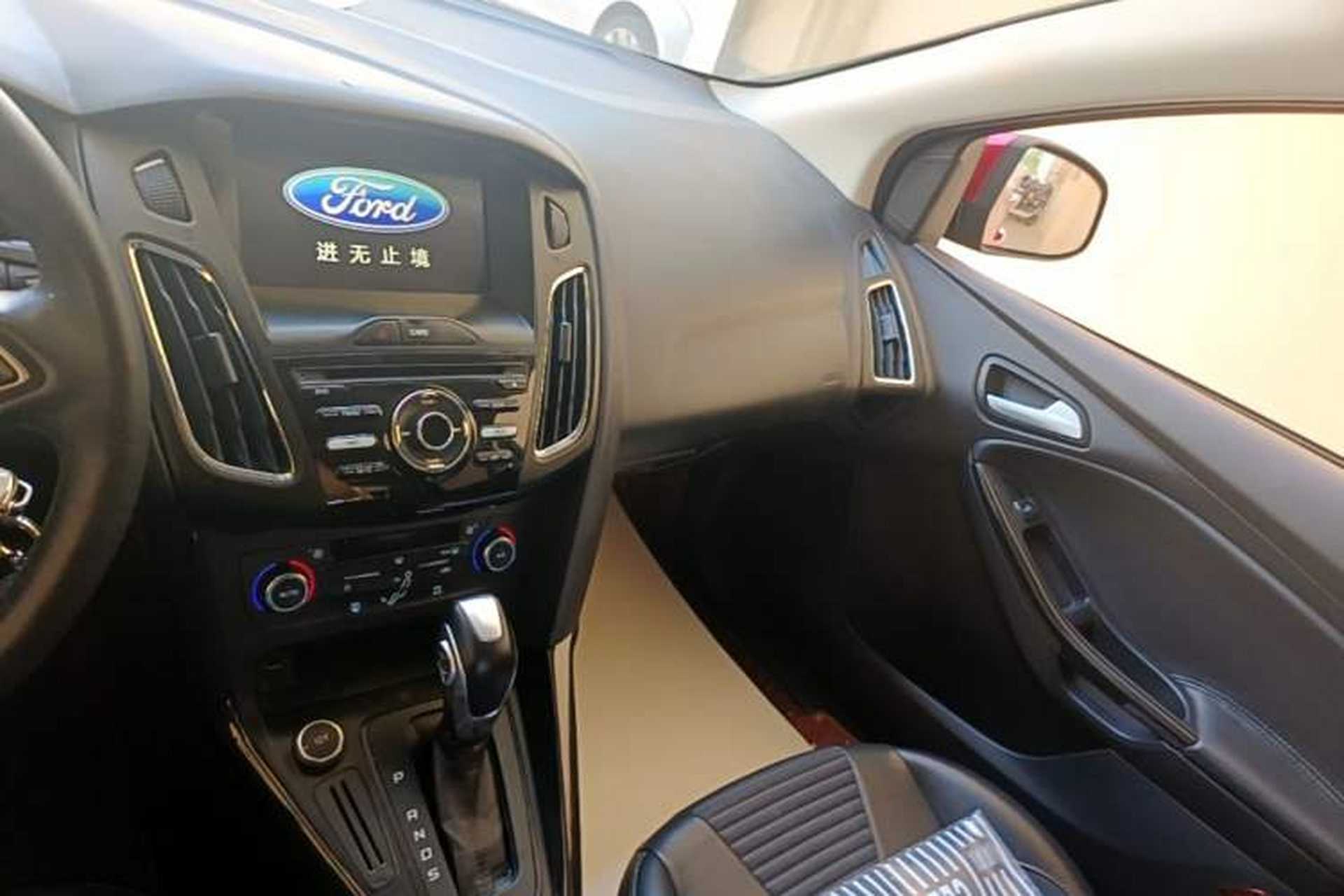 Used Ford Focus 2017 Sedan 1.6L Automatic Fashion Edition Smart Drive Version Audio And AC Panel