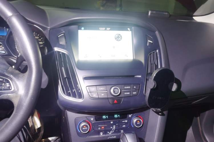 Used Ford Focus 2017 Sedan EcoBoost 180 Automatic Elite Model Audio And AC Panel