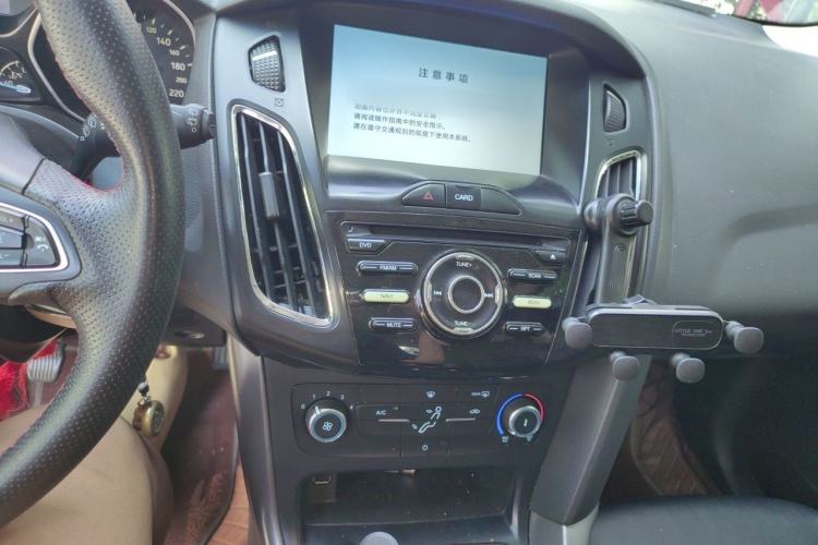Used Ford Focus 2017 Hatchback 1.6L Manual Comfort Plus SmartDrive Edition Audio And AC Panel
