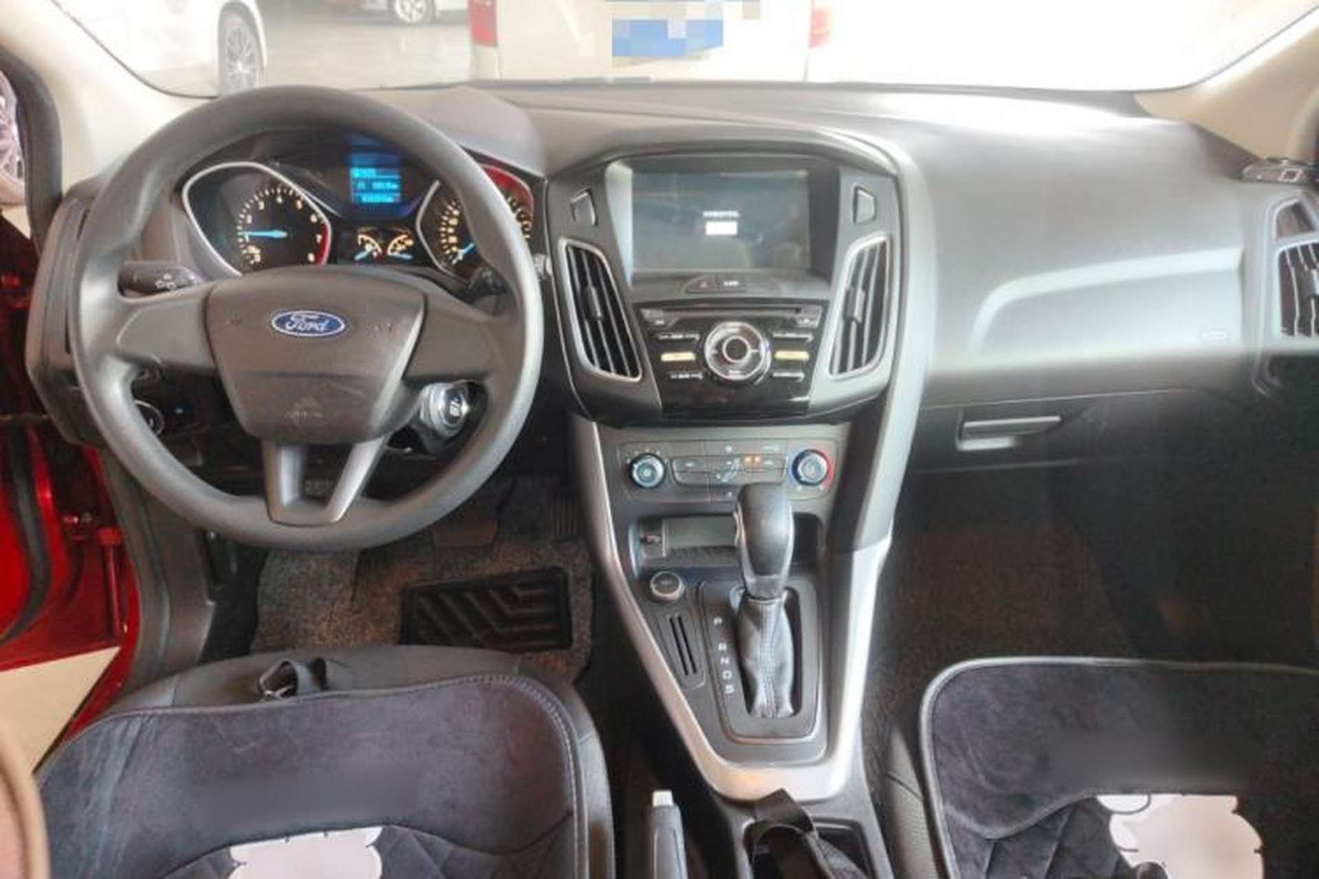 Used Ford Focus 2017 Hatchback 1.6L Automatic Comfort Plus SmartDrive Edition Center Console