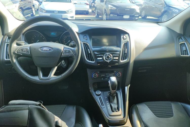 Used Ford Focus 2017 Hatchback 1.6L Automatic Fashion Edition Smart Drive Version Center Console