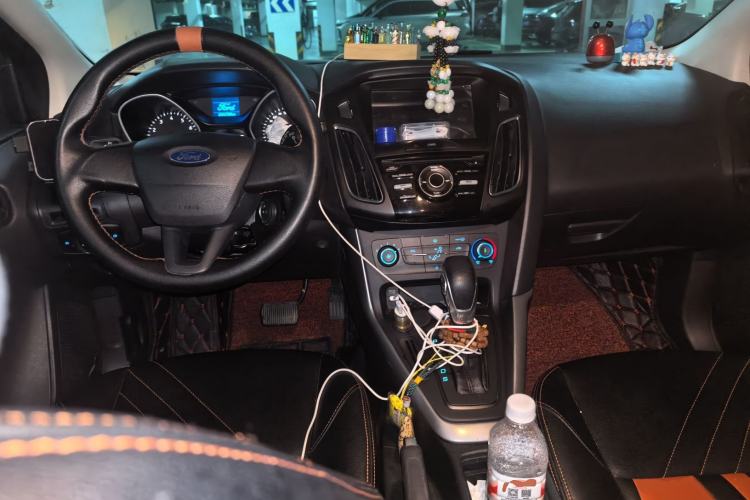 Used Ford Focus 2017 Hatchback 1.6L Automatic Comfort Plus SmartDrive Edition Center Console