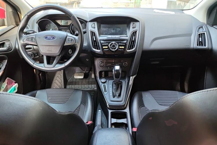 Used Ford Focus 2017 Hatchback 1.6L Automatic Fashion Edition Smart Drive Version Center Console