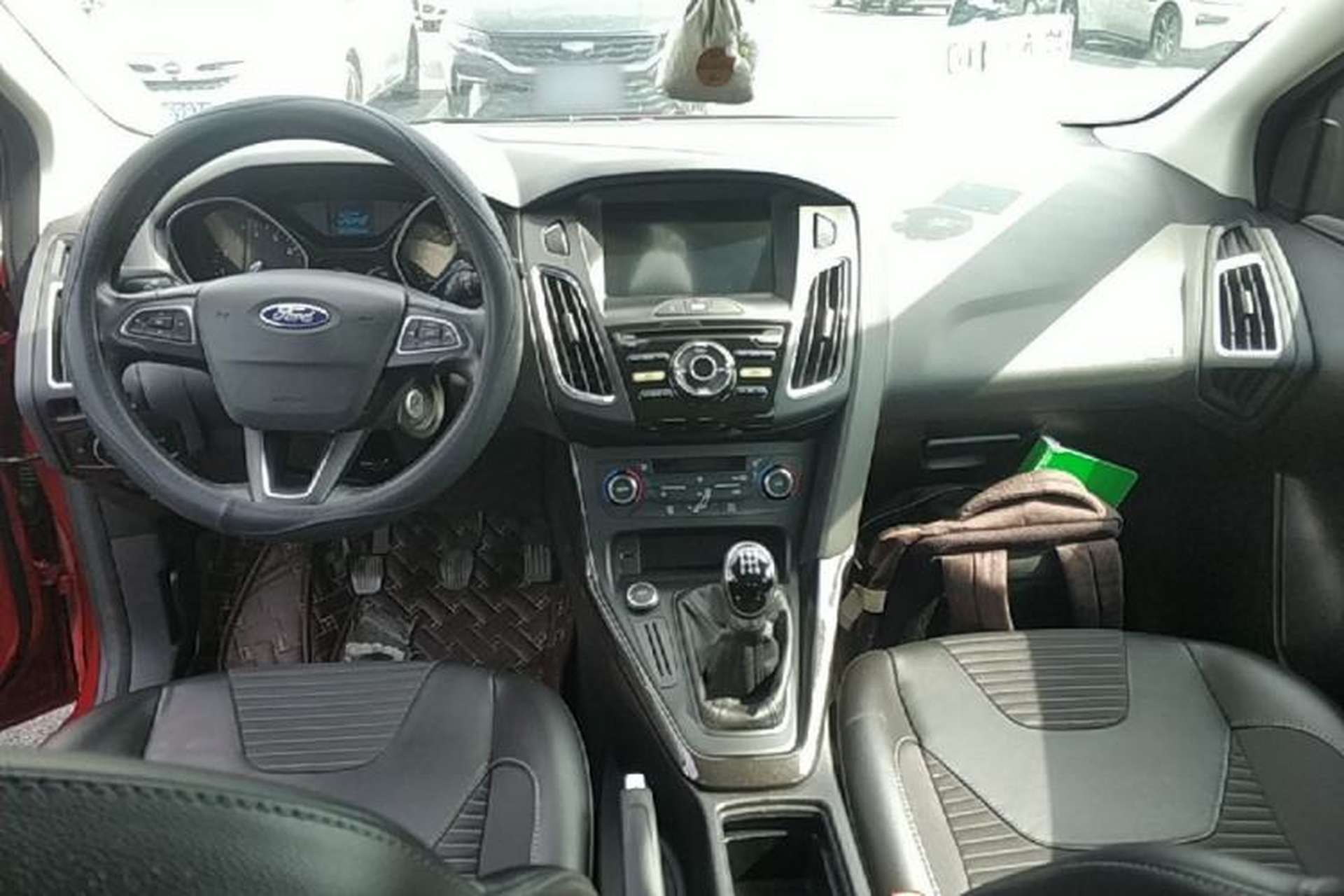 Used Ford Focus 2017 Hatchback 1.6L Manual Fashion Edition SmartDrive Version Center Console