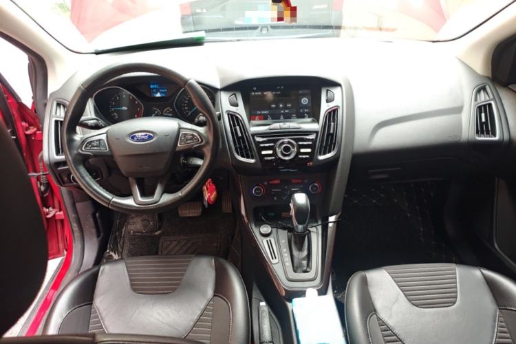 Used Ford Focus 2017 Sedan 1.6L Automatic Fashion Edition Smart Drive Version Center Console