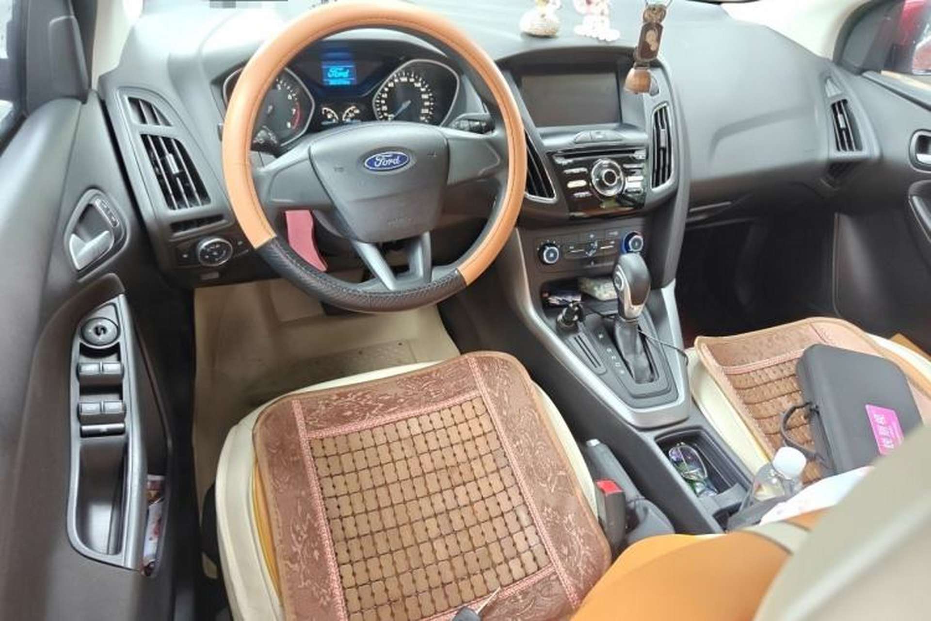 Used Ford Focus 2017 Hatchback 1.6L Automatic Comfort Plus SmartDrive Edition Center Console