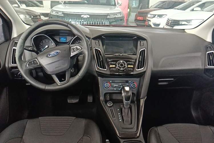 Used Ford Focus 2017 Sedan 1.6L Automatic Fashion Edition Smart Drive Version Center Console