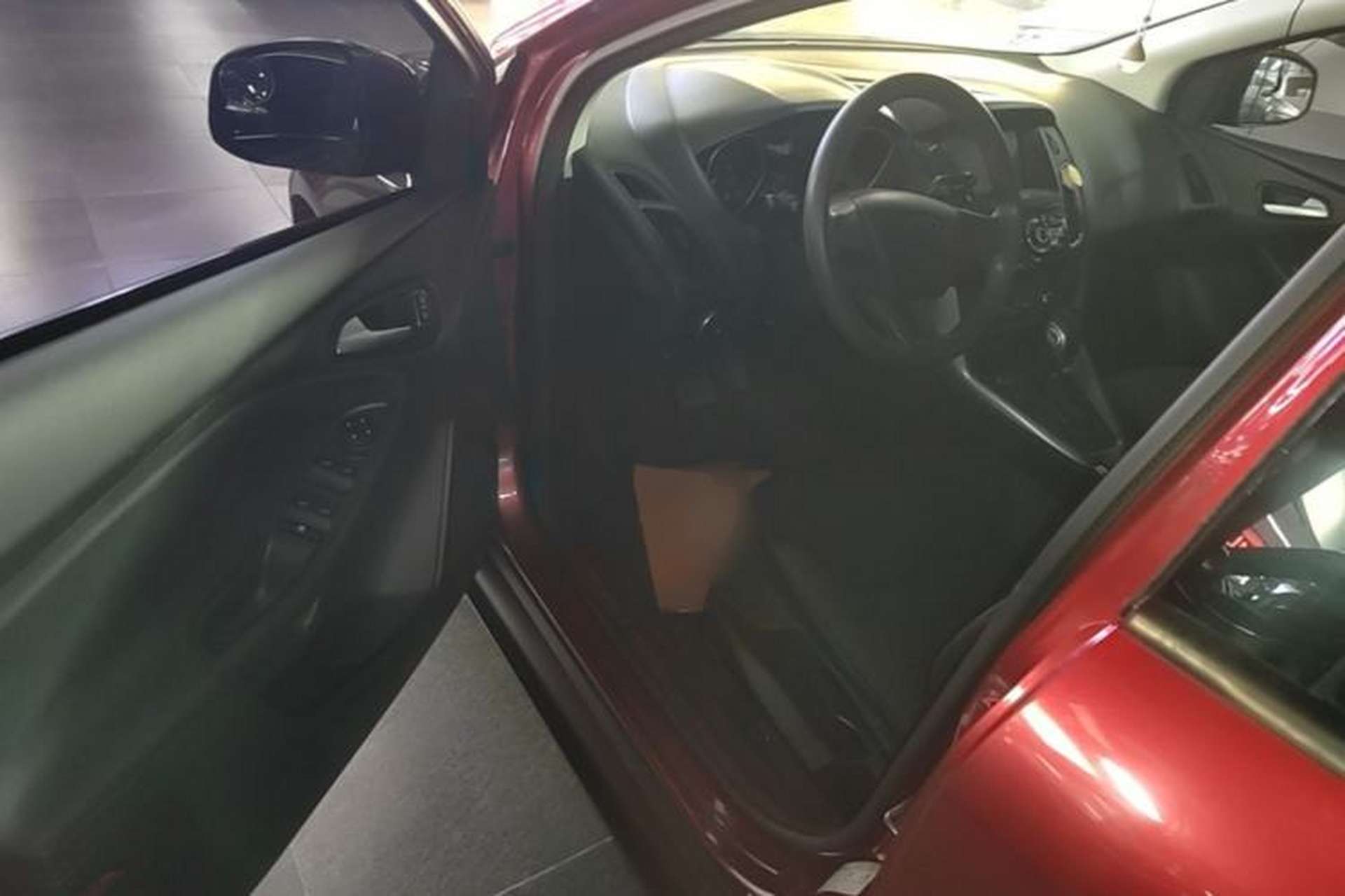 Used Ford Focus 2017 Hatchback 1.6L Automatic Comfort Plus SmartDrive Edition Driver Seat