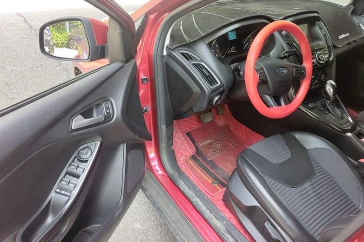 Used Ford Focus 2017 Sedan 1.6L Automatic Fashion Edition Smart Drive Version Driver Seat