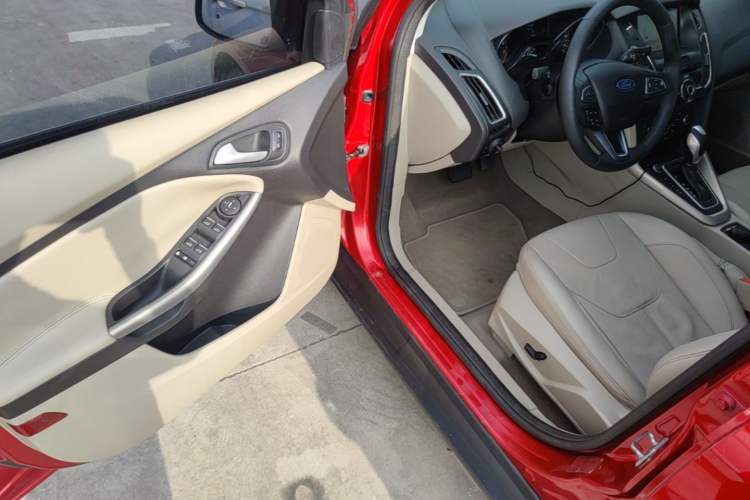 Used Ford Focus 2017 Sedan EcoBoost 180 Automatic Flagship Model Driver Seat