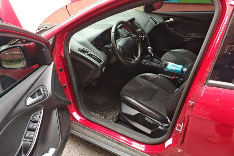 Used Ford Focus 2017 Sedan 1.6L Automatic Fashion Edition Smart Drive Version Driver Seat
