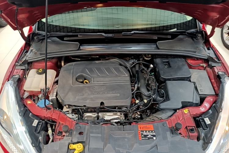 Used Ford Focus 2017 Hatchback EcoBoost 180 Automatic Elite Model Engine Bay