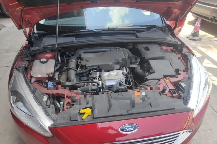 Used Ford Focus 2017 Sedan EcoBoost 125 Manual – Ultra-Style Edition with SmartDrive Features Engine Bay