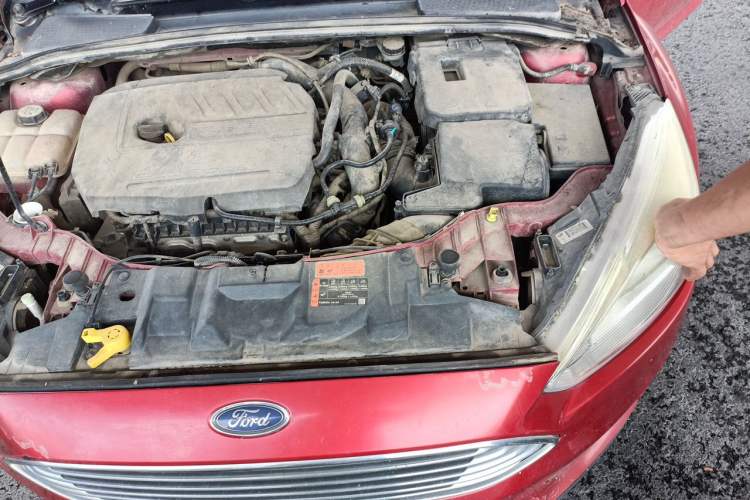 Used Ford Focus 2017 Sedan EcoBoost 180 Automatic Flagship Model Engine Bay Left