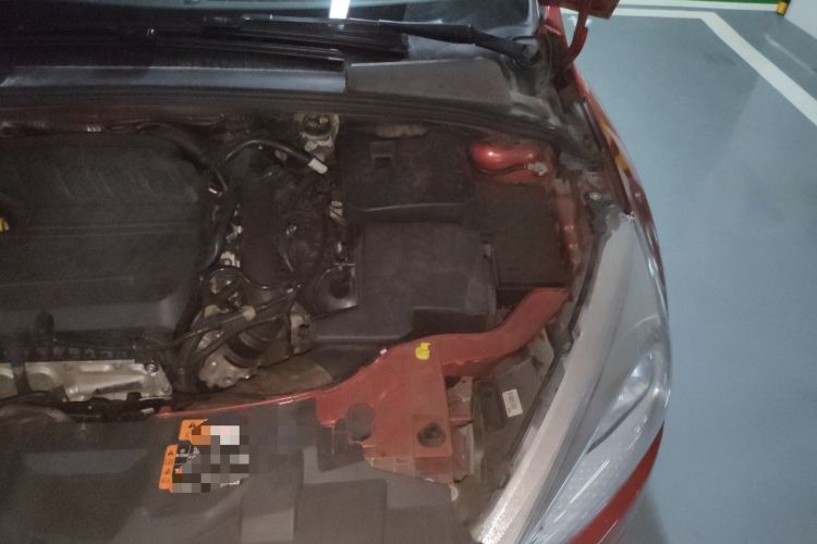 Used Ford Focus 2017 Sedan EcoBoost 180 Automatic Elite Model Engine Bay Left