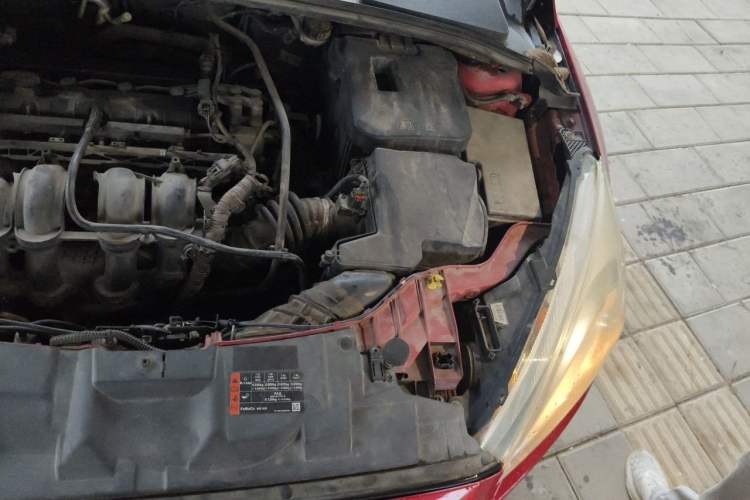 Used Ford Focus 2017 Sedan 1.6L Automatic Comfort Plus SmartDrive Edition Engine Bay Left